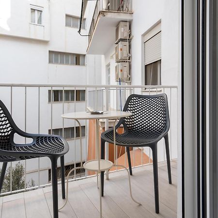 Stunning Cozy Apartment In Атина Екстериор снимка