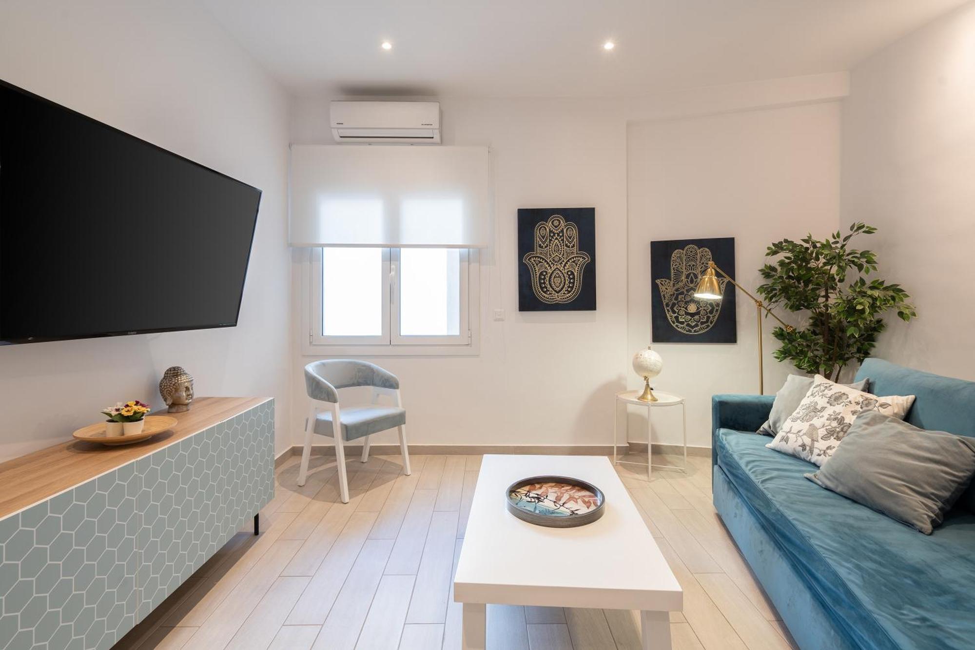 Stunning Cozy Apartment In Атина Екстериор снимка