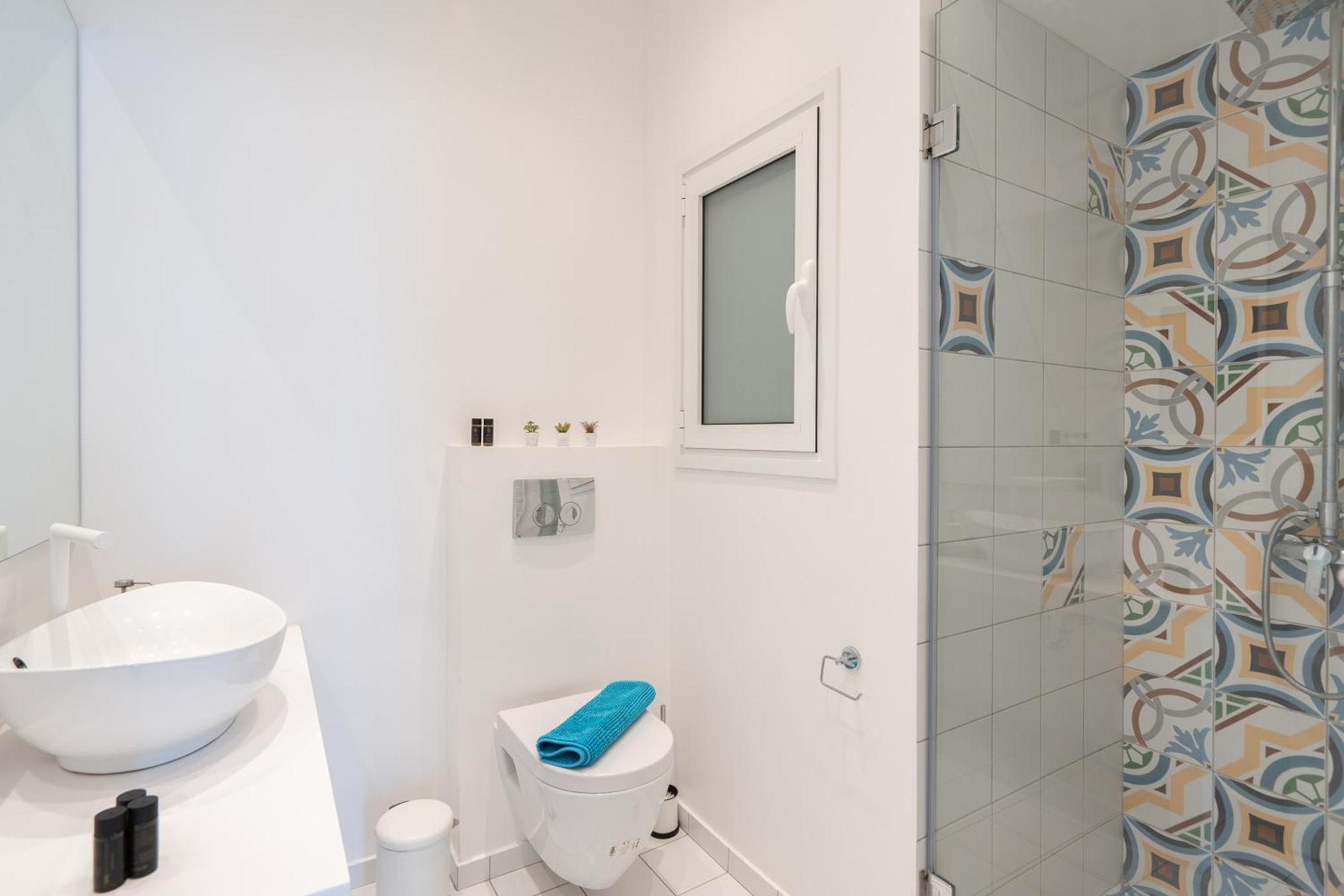Stunning Cozy Apartment In Атина Екстериор снимка